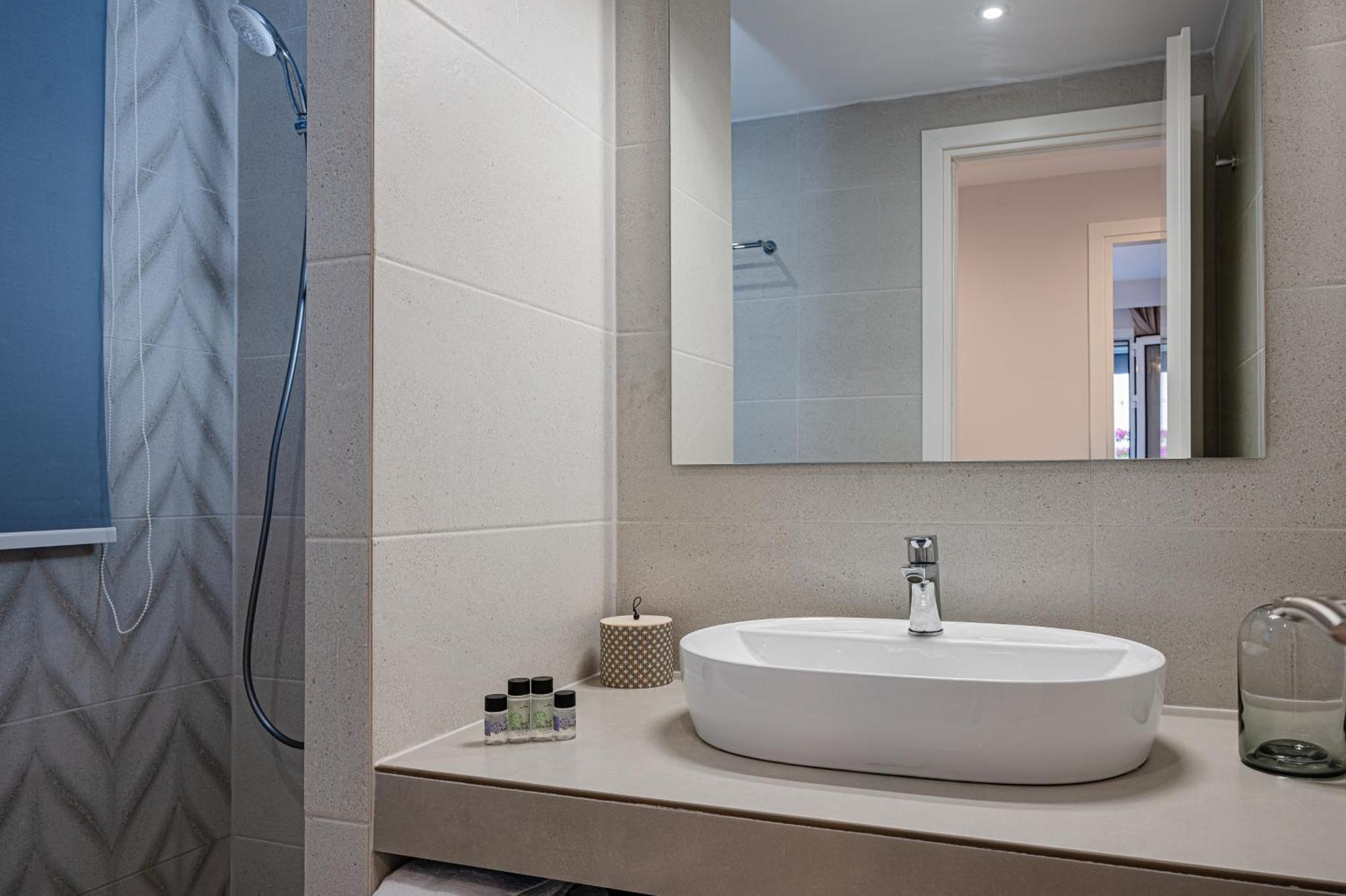Amina Apartments Zakynthos Town Ngoại thất bức ảnh
